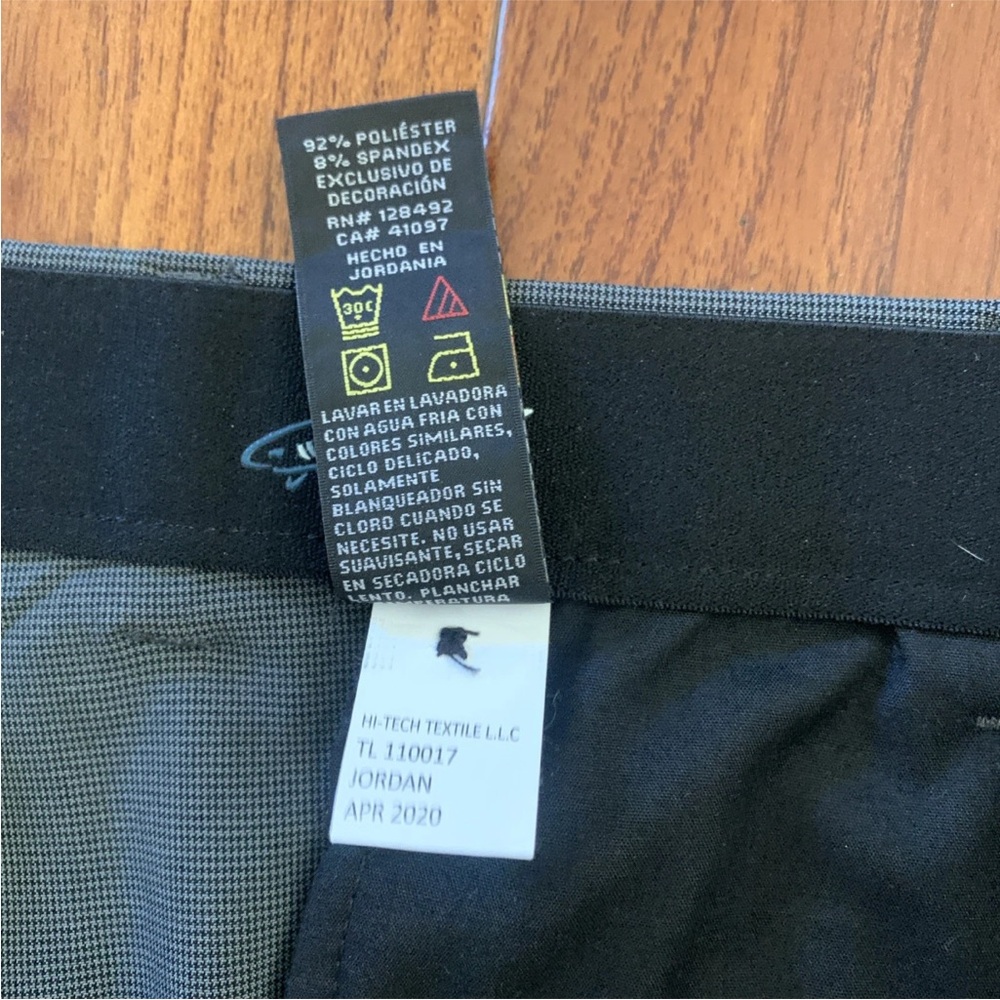 Greg Norman Men's 42x28 Ultimate Classic Travel Pant Grey Golf Poly Blend - Picture 6 of 10